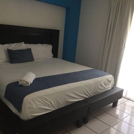 Hotel Santa Cruz Tehuantepec Santo Domingo Tehuantepec Екстериор снимка